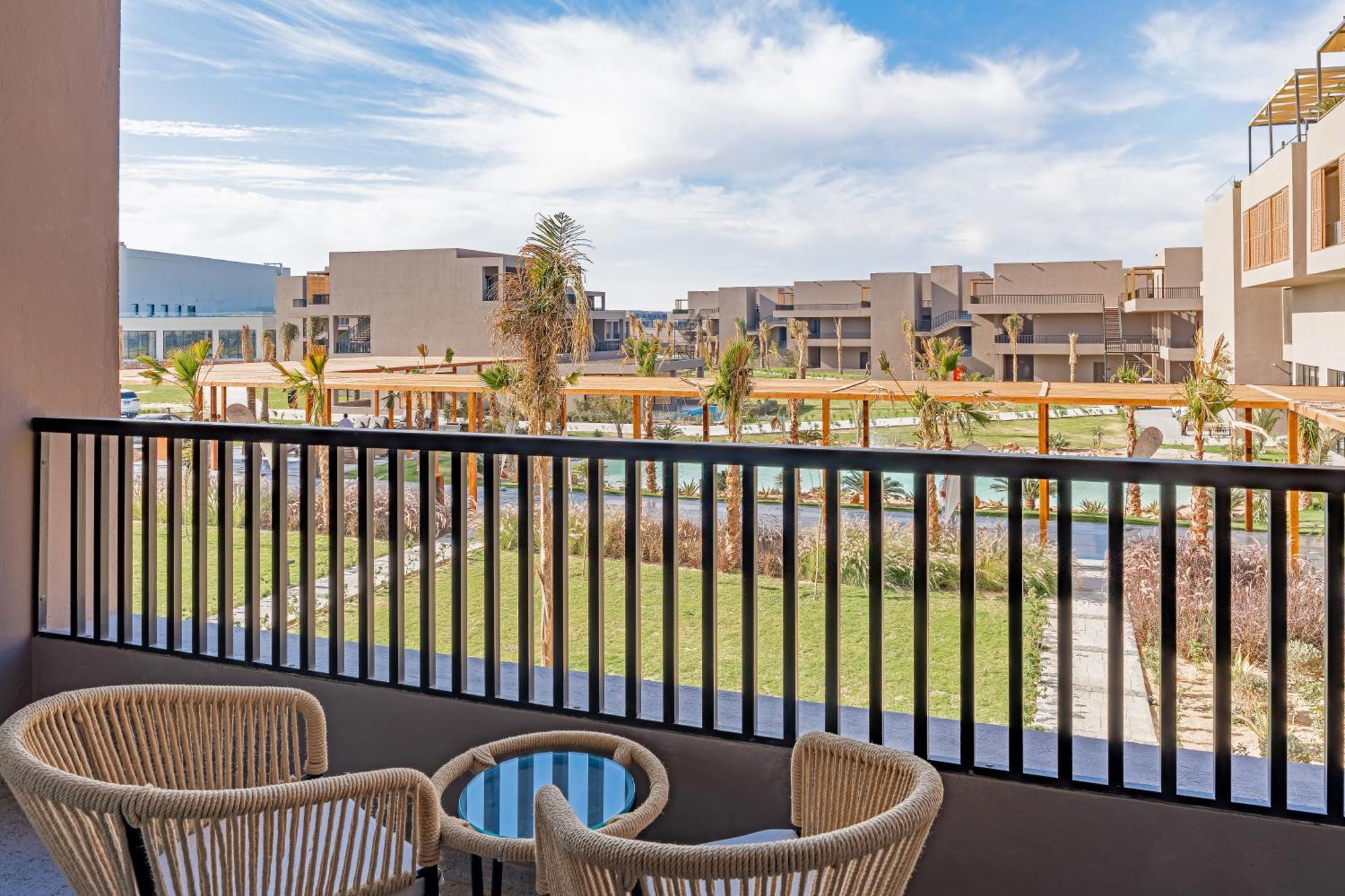 Sentido Naga Bay - Family Friendly (Adults Only)
