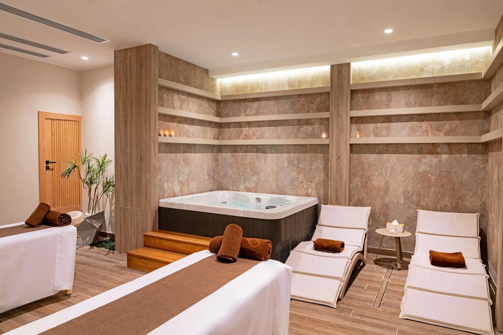Sentido Naga Bay - Family Friendly (Adults Only) 5*